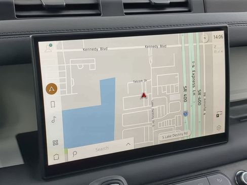 Used 2025 Land Rover Defender 110 S image 30