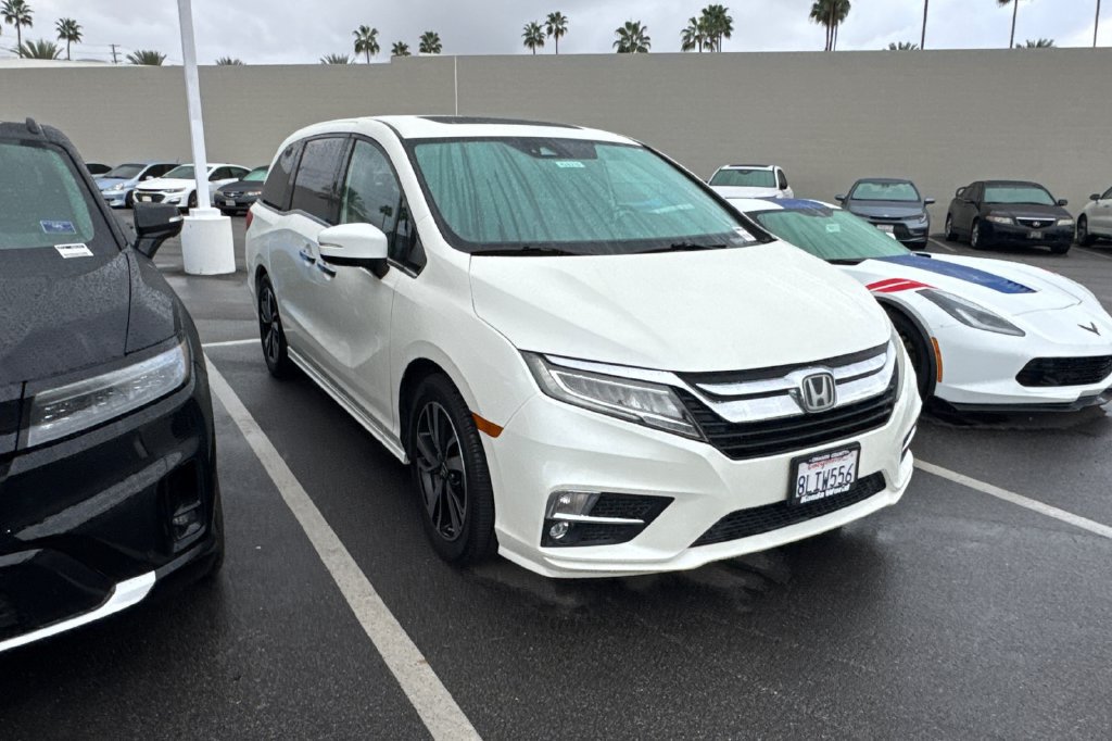 Used 2019 Honda Odyssey Elite image 2