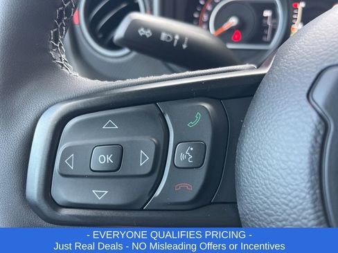 New 2025 Jeep Gladiator Rubicon image 13