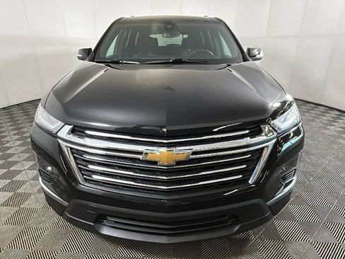Used 2023 Chevrolet Traverse LT FWD image 8