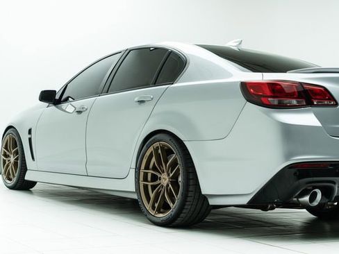 Used 2015 Chevrolet SS image 19