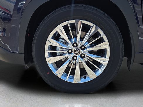 New 2026 Toyota Grand Highlander AWD image 9