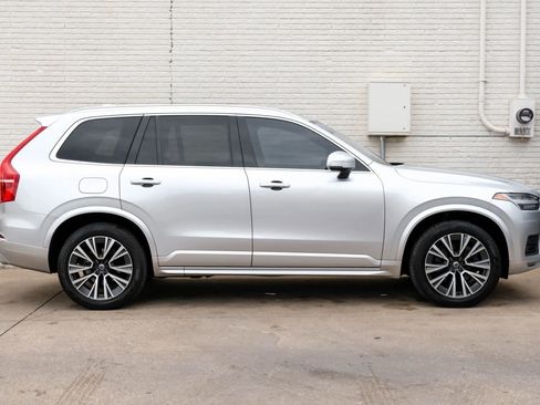 Used 2020 Volvo XC90 T5 Momentum w/ Protection Package Premier FWD image 7