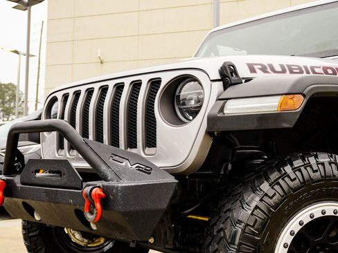 Used 2021 Jeep Wrangler Unlimited Rubicon AWD/4WD image 2