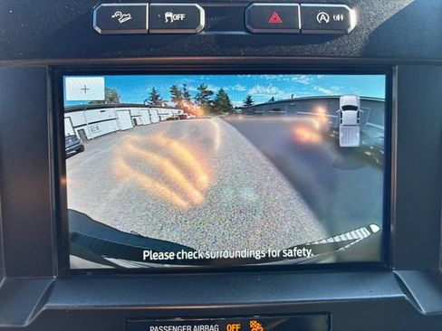 Used 2019 Ford F150 XLT w/ Equipment Group 302A Luxury AWD/4WD image 16