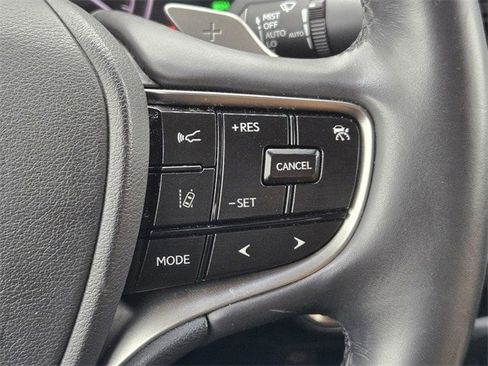 Used 2022 Lexus ES 350 w/ Premium Package image 18