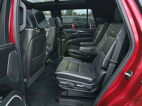 Used 2021 Cadillac Escalade Sport w/ Driver Assist Tech Package image 33