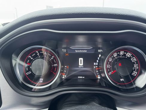 Used 2019 Dodge Challenger SXT image 16