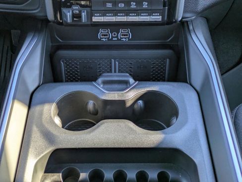New 2026 RAM 2500 Big Horn AWD/4WD image 21