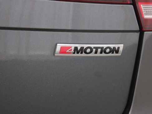 Used 2019 Volkswagen Tiguan SEL image 22