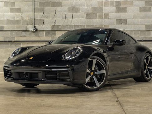 Used 2020 Porsche 911 Carrera RWD image 3