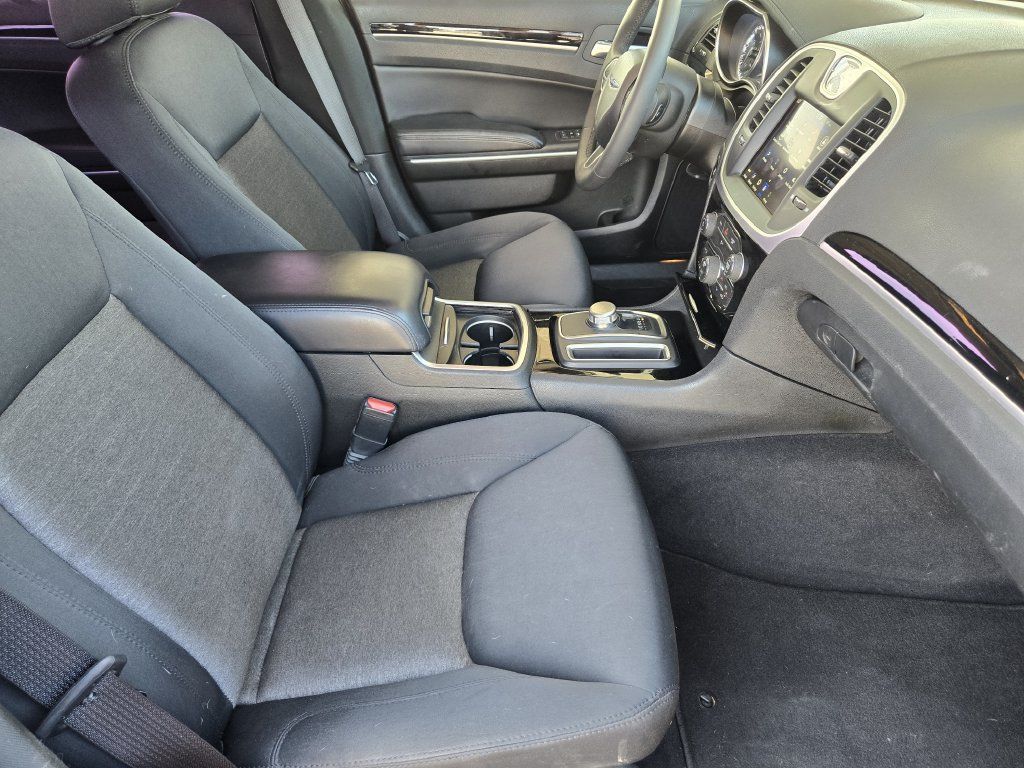 Used 2023 Chrysler 300 Touring w/ Sport Appearance Package RWD image 14