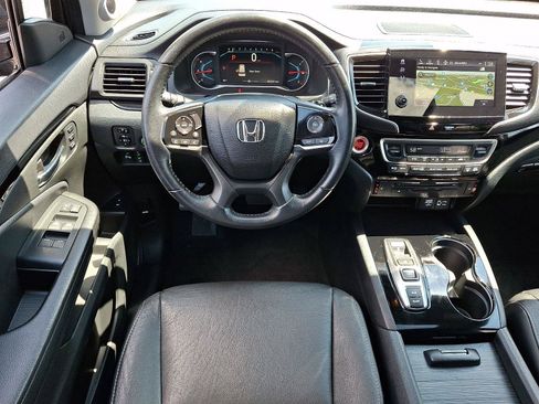 Used 2021 Honda Pilot Touring image 14