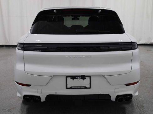 New 2025 Porsche Cayenne GTS image 7