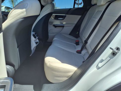 Used 2024 Mercedes-Benz GLC 300 image 15