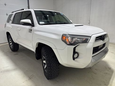 Used 2020 Toyota 4Runner TRD Off-Road Premium w/ Moonroof Package image 3