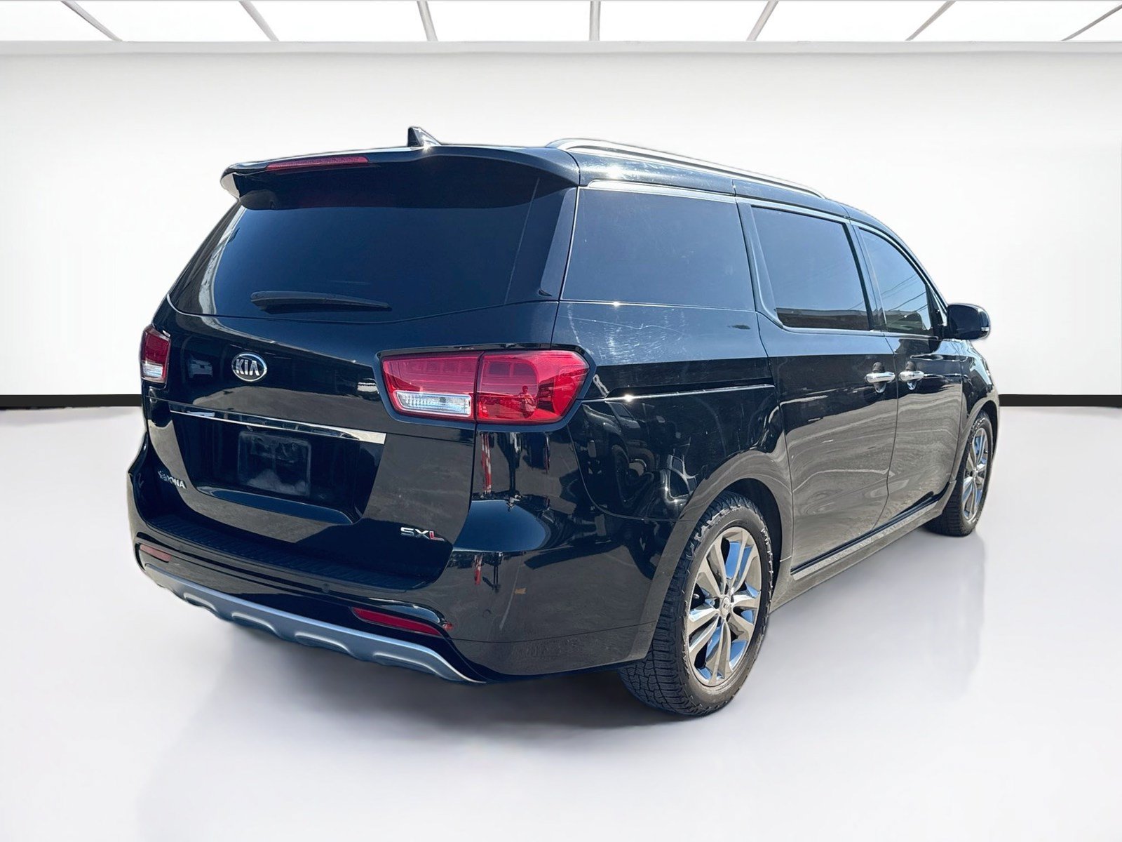 Used 2018 Kia Sedona SX Limited w/ SX Limited Prestige Package FWD image 4
