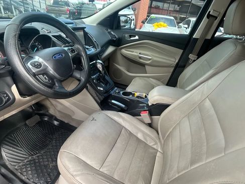 Used 2016 Ford Escape Titanium image 9