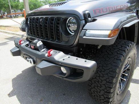 New 2026 Jeep Wrangler Unlimited Rubicon AWD/4WD image 9