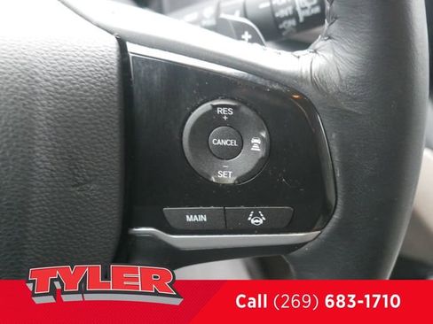 Used 2018 Honda Odyssey Touring image 30