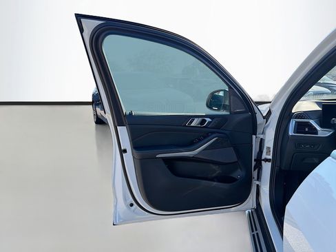 Certified 2025 BMW X5 xDrive50e image 22