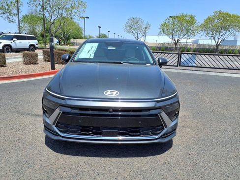 Used 2025 Hyundai Sonata Limited FWD image 2