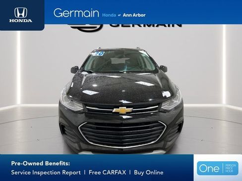 Used 2020 Chevrolet Trax LT w/ LT Convenience Package image 3
