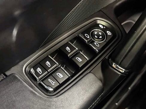 Used 2018 Porsche Cayenne GTS w/ Premium Package Plus AWD/4WD image 27