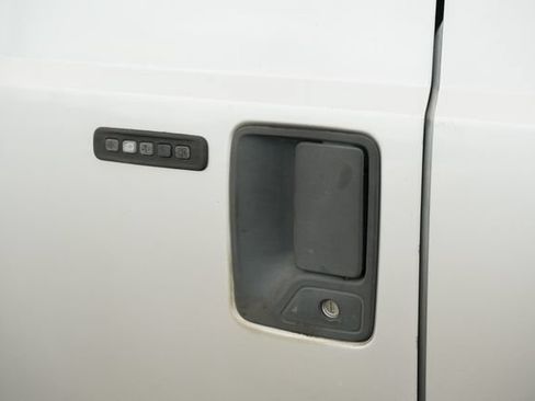 Used 2010 Ford F250 XLT AWD/4WD image 15