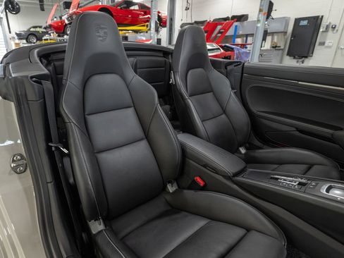 Used 2019 Porsche 911 Turbo AWD/4WD image 22