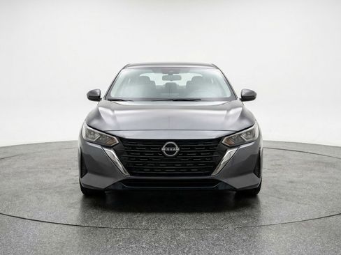 Used 2025 Nissan Sentra SV FWD image 2