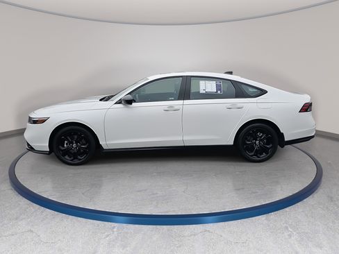 Used 2025 Honda Accord SE image 8