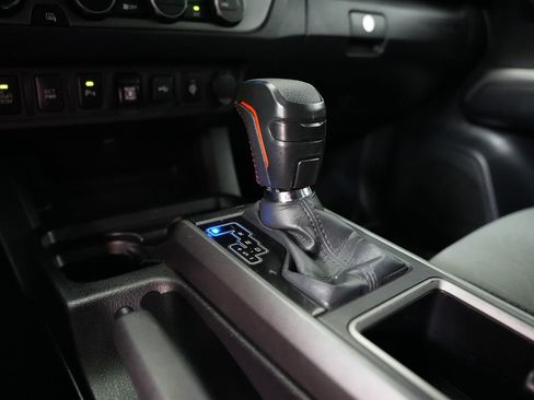 Used 2021 Toyota Tacoma TRD Sport w/ Technology Package AWD/4WD image 28