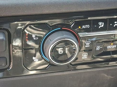 Used 2024 Chevrolet Silverado 1500 LT Trail Boss w/ LT Trail Boss Premium Package image 21