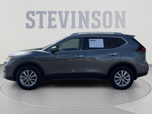 Used 2019 Nissan Rogue SV AWD/4WD image 2