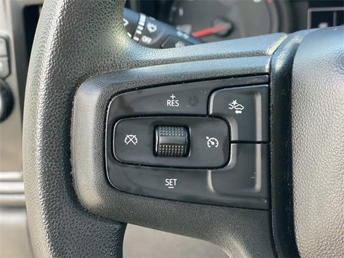 Used 2022 Chevrolet Silverado 1500 Custom image 9
