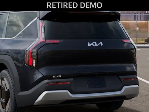 New 2026 Kia EV9 Wind AWD/4WD image 14