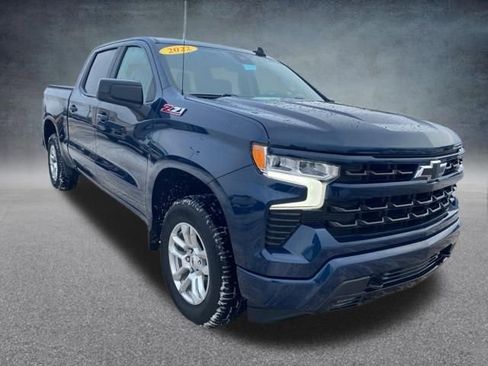 Used 2022 Chevrolet Silverado 1500 RST w/ Z71 Off-Road Package image 2