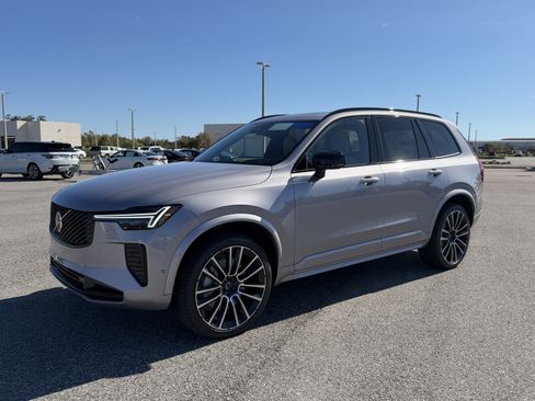 New 2026 Volvo XC90 B6 Ultra w/ Lounge Package image 7