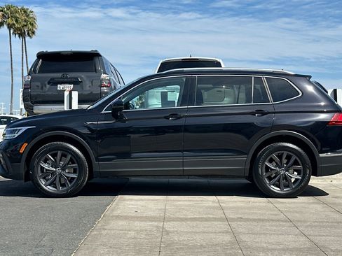 Used 2023 Volkswagen Tiguan SE FWD image 7