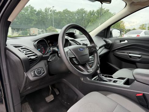 Used 2017 Ford Escape SE FWD image 15