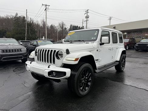 Certified 2022 Jeep Wrangler Unlimited Sahara image 3
