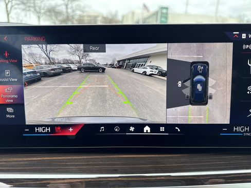 Used 2026 BMW X5 xDrive50e w/ M Sport Package image 25