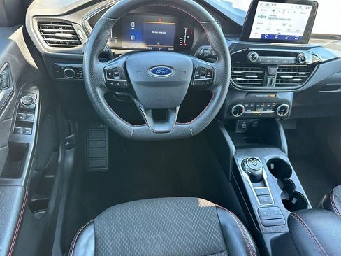 Used 2024 Ford Escape ST-Line image 8