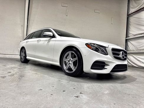 Used 2017 Mercedes-Benz E 400 4MATIC Wagon image 9