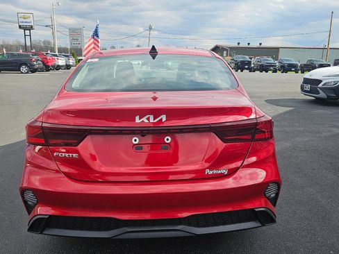 Used 2023 Kia Forte LXS FWD image 6