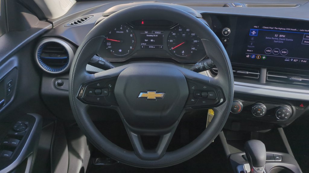 Used 2026 Chevrolet Trax LS w/ Driver Confidence Package FWD image 12