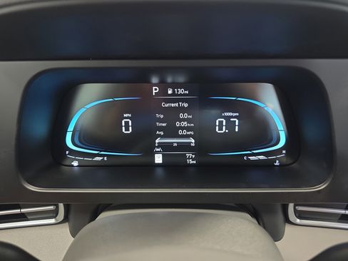Used 2025 Hyundai Elantra Sport FWD image 14