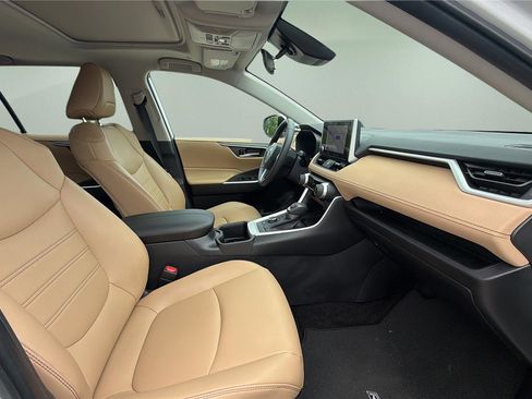 Used 2024 Toyota RAV4 XLE Premium image 11