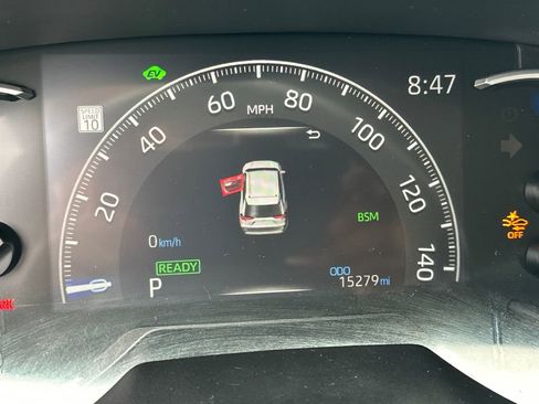 Used 2024 Toyota RAV4 LE AWD/4WD image 32